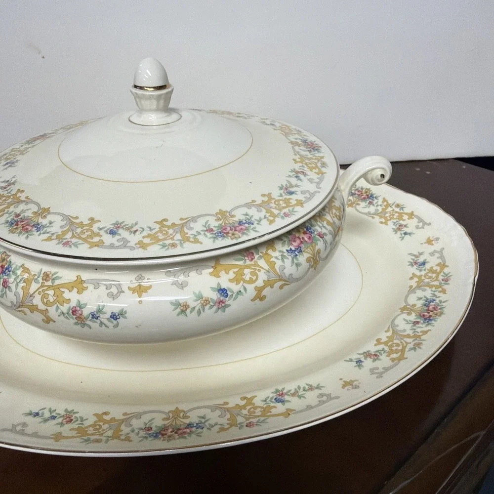 HOMER LAUGHLIN EGGSHELL NAUTILUS 15 1/2